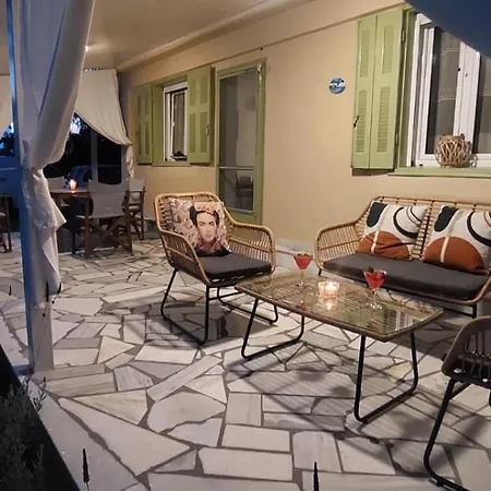 בית נופש Eftihias House סבורונטה