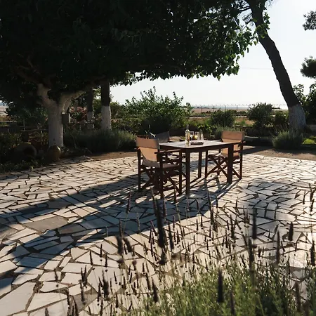 בית נופש Eftihias House סבורונטה